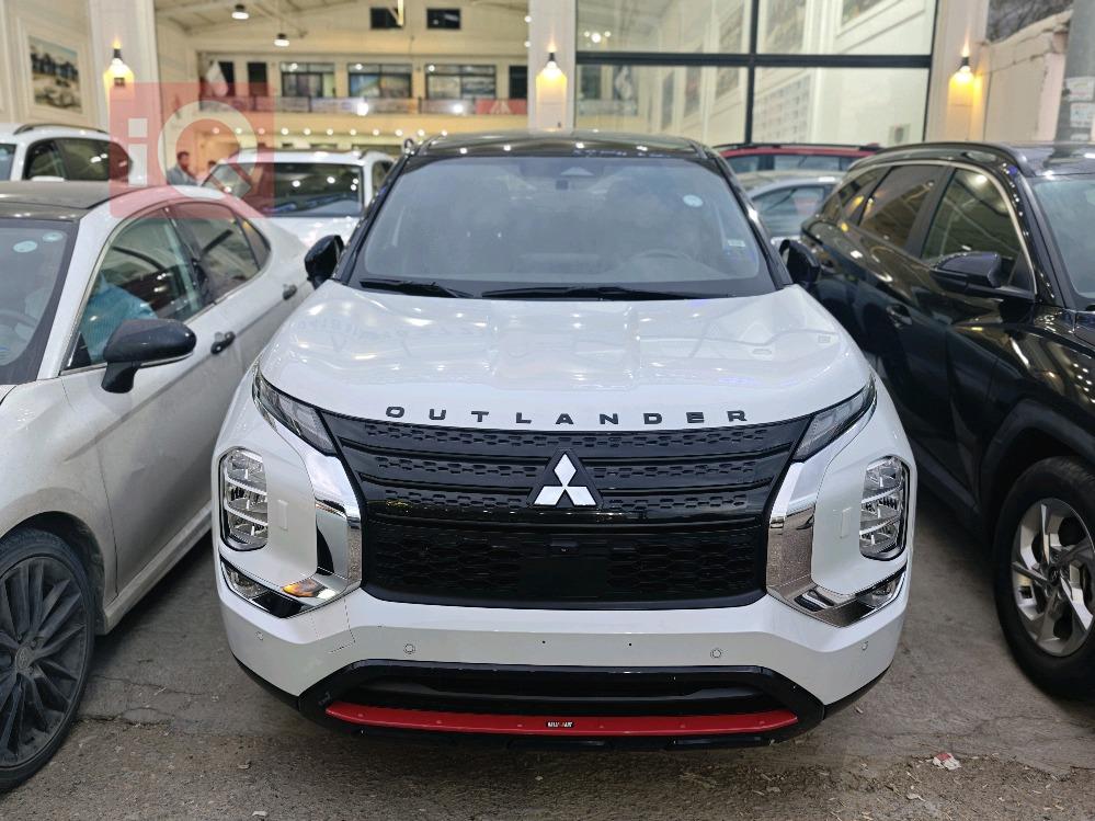 ميتسوبيشي اوتلاندر